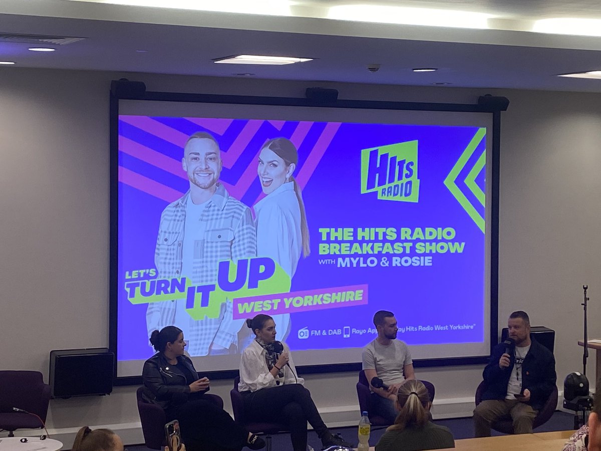 ameliedacostaa's tweet photo. Second talk of the day with @MyloRosie here to visit students and celebrate their 10 year anniversary in radio! 

@LeedsTrinity @JournalismWeek #LTUJMW #LTU #radio https://t.co/NYlHHVudPp