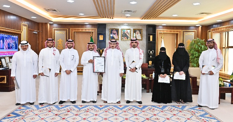 umajmaah's tweet photo. وكالة #جامعة_المجمعة للدراسات العليا والبحث العلمي تحصل على الشهادة الدولية ISO 2015:9001 .