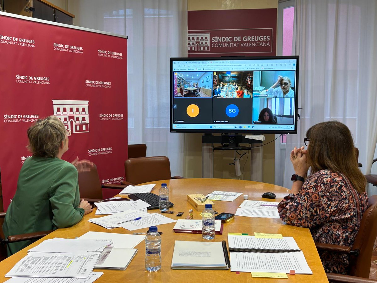Síndic de Greuges CV (@elsindic) on Twitter photo Las asesoras del Síndic Ana Rosser y Francisca Gadea participan, por videoconferencia, en la reunión de trabajo organizada por <a href="/el_justicia/">El Justicia de Aragón</a>.
El tema central: la supervisión de los centros en los que residen menores tutelados por la Administración autonómica. Las asesoras del Síndic Ana Rosser y Francisca Gadea participan, por videoconferencia, en la reunión de trabajo organizada por <a href="/el_justicia/">El Justicia de Aragón</a>.
El tema central: la supervisión de los centros en los que residen menores tutelados por la Administración autonómica.