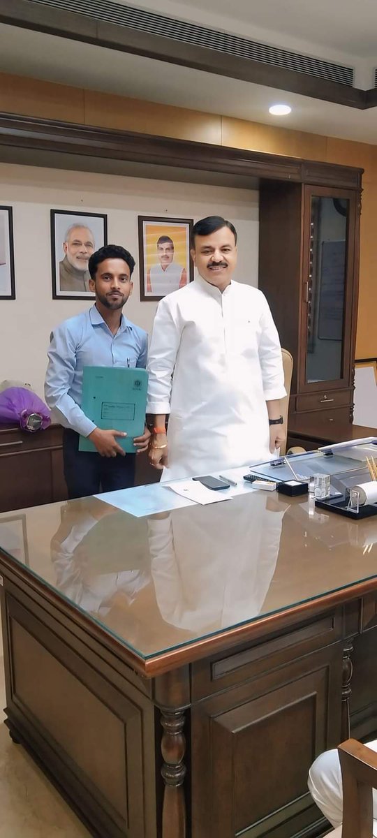 msvarg3's tweet photo. #प्राथमिक_शिक्षक_भर्ती_2020 मध्यप्रदेश स्‍कूल शिक्षाविभाग द्वारा सेकंड काउंसलिंग में #जिला_चॉइस_फिलिंग #डॉक्‍यूमेंटस_वेरिफिकेशन एवं स्‍कूल चॉइस फिलिंग तक करवाली लेकिनअभी तक विभाग द्वारा #नियुक्ति_पत्र जारी नही किए हैं। 
#वर्ग3_नियुक्ति_पत्र_जारी_करो
@CMMadhyaPradesh @schooledump https://t.co/MqxorPhQMN