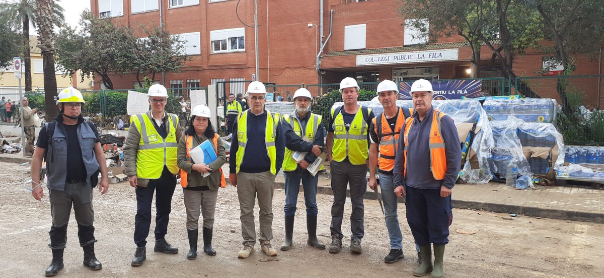 PacoMartNT's tweet image. Ya en casa tras colaborar en la evaluación de daños #Alfafar #Valencia junto a equipos emergencia y voluntarios @malaga @coamalaga @aparejadoresma @COUNSELING_UMA 

Gracias a @civilioeu pudimos optimizar la coordinación y la recopilación de datos en terreno

#DANA #AyudaDANA💙