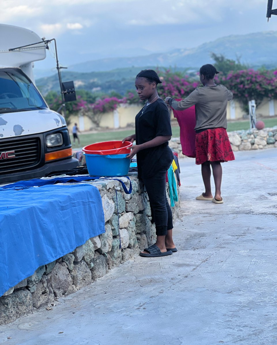 BeLikeBrit's tweet image. We love seeing our kids learn household tasks at such a young age! Djoudemie and Vava did a fantastic job washing their clothes and even laid them out to dry outside.

 #LifeSkills #ProudParents #LearningThroughDoing