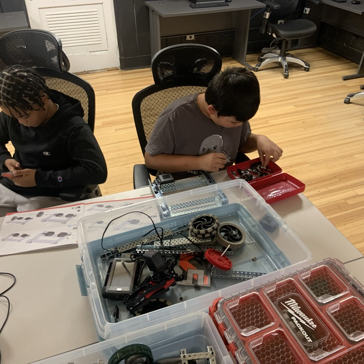 HTH Middle School tweet media