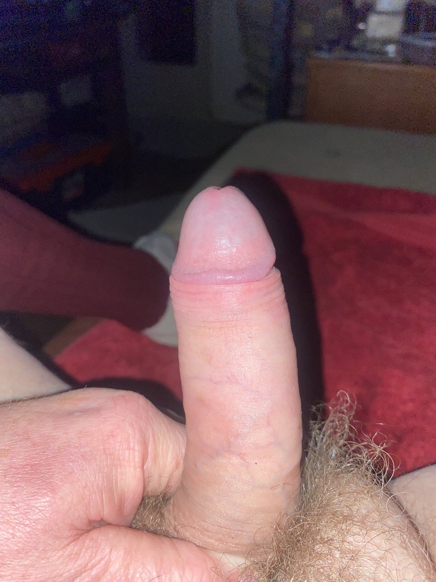 From Richard’s Bay, KZN… <a href="/bearpta/">GKRS</a> shows us his South African cock… 👅🍆|| #sacocks #southafricancock