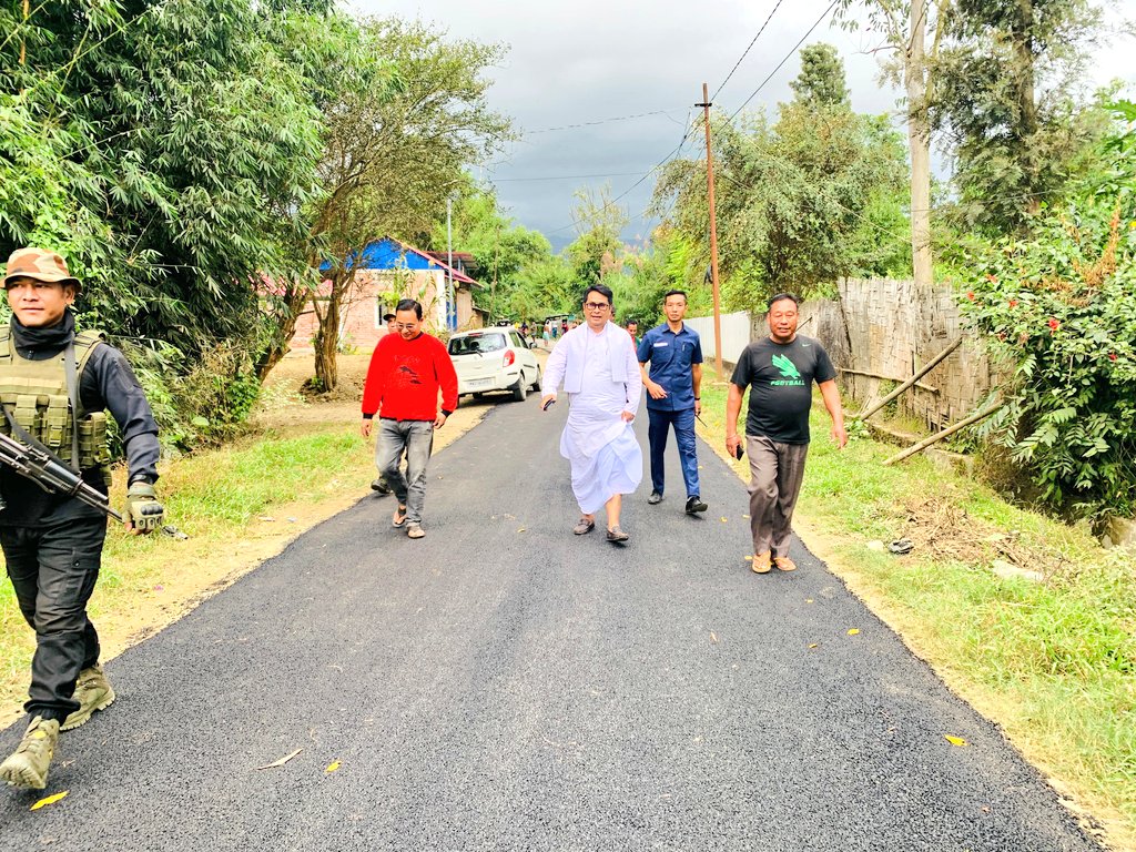 rsapam's tweet photo. Inspecting the black topping works at Moidangpok Awang Road today.

I'm pleased to see the progress  of the work. 
Wishing the people of Moidangpok Awang and surrounding areas a smoother, safer, and more convenient travel experience. 
@narendramodi @JPNadda @NBirenSingh https://t.co/yooca5oI6p