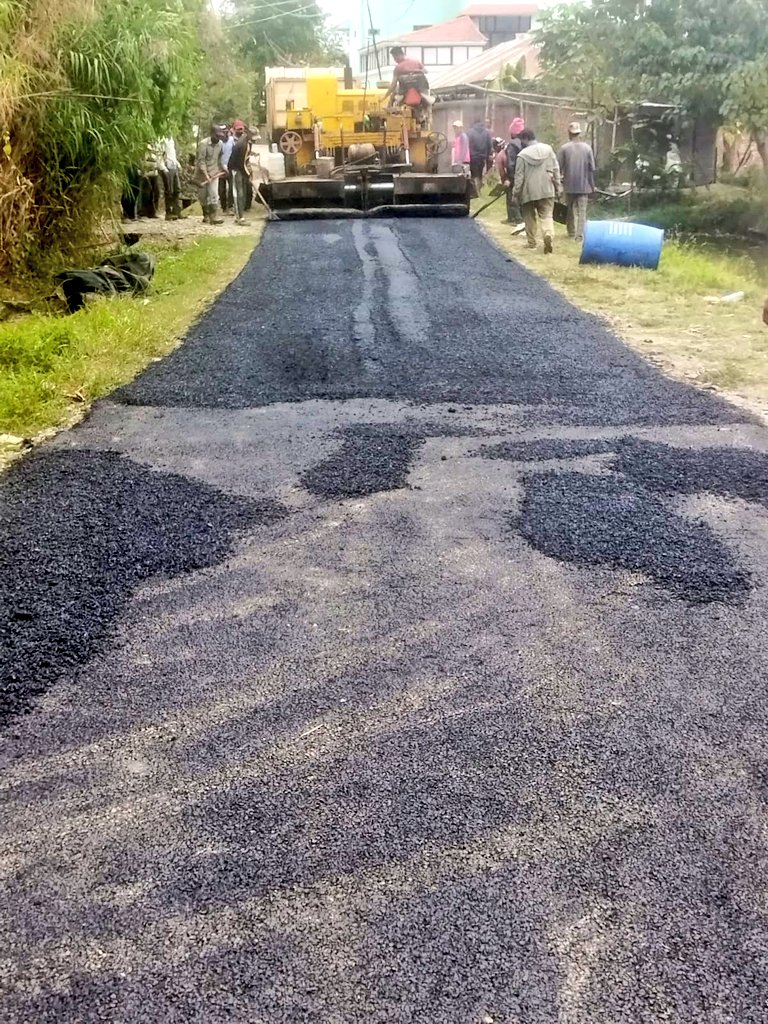 rsapam's tweet photo. Inspecting the black topping works at Moidangpok Awang Road today.

I'm pleased to see the progress  of the work. 
Wishing the people of Moidangpok Awang and surrounding areas a smoother, safer, and more convenient travel experience. 
@narendramodi @JPNadda @NBirenSingh https://t.co/yooca5oI6p