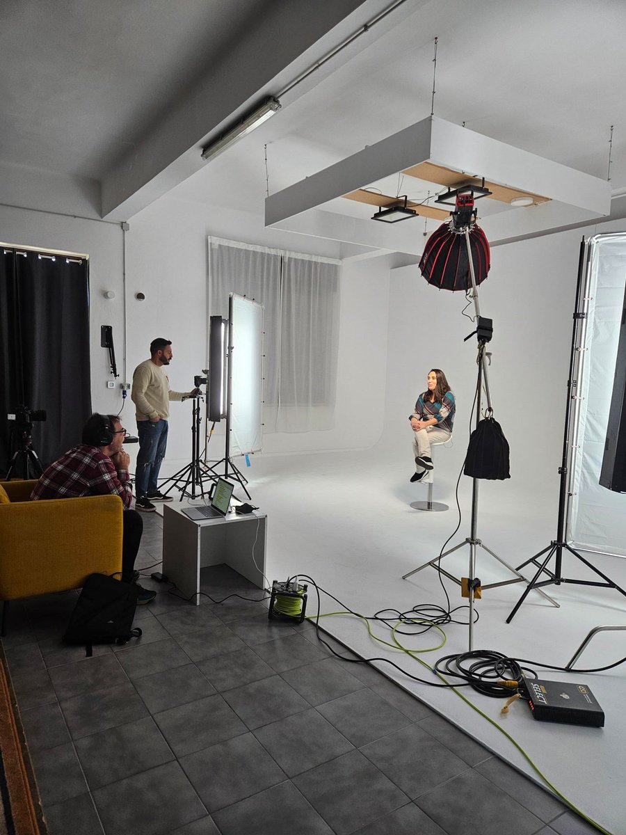 ceeiasturias's tweet image. 𝗟𝘂𝗰𝗲𝘀, 𝗰𝗮́𝗺𝗮𝗿𝗮, 𝗮𝗰𝗰𝗶𝗼́𝗻...🔦📽🎬 seguimos grabando vídeos a nuestros candidatos a los Premios RADAR 2024!!! 😄

Ahí va otro adelanto 👀👇

@ceeiasturias @agenciasekuens @SCTAsturias 
#PremiosRADAR