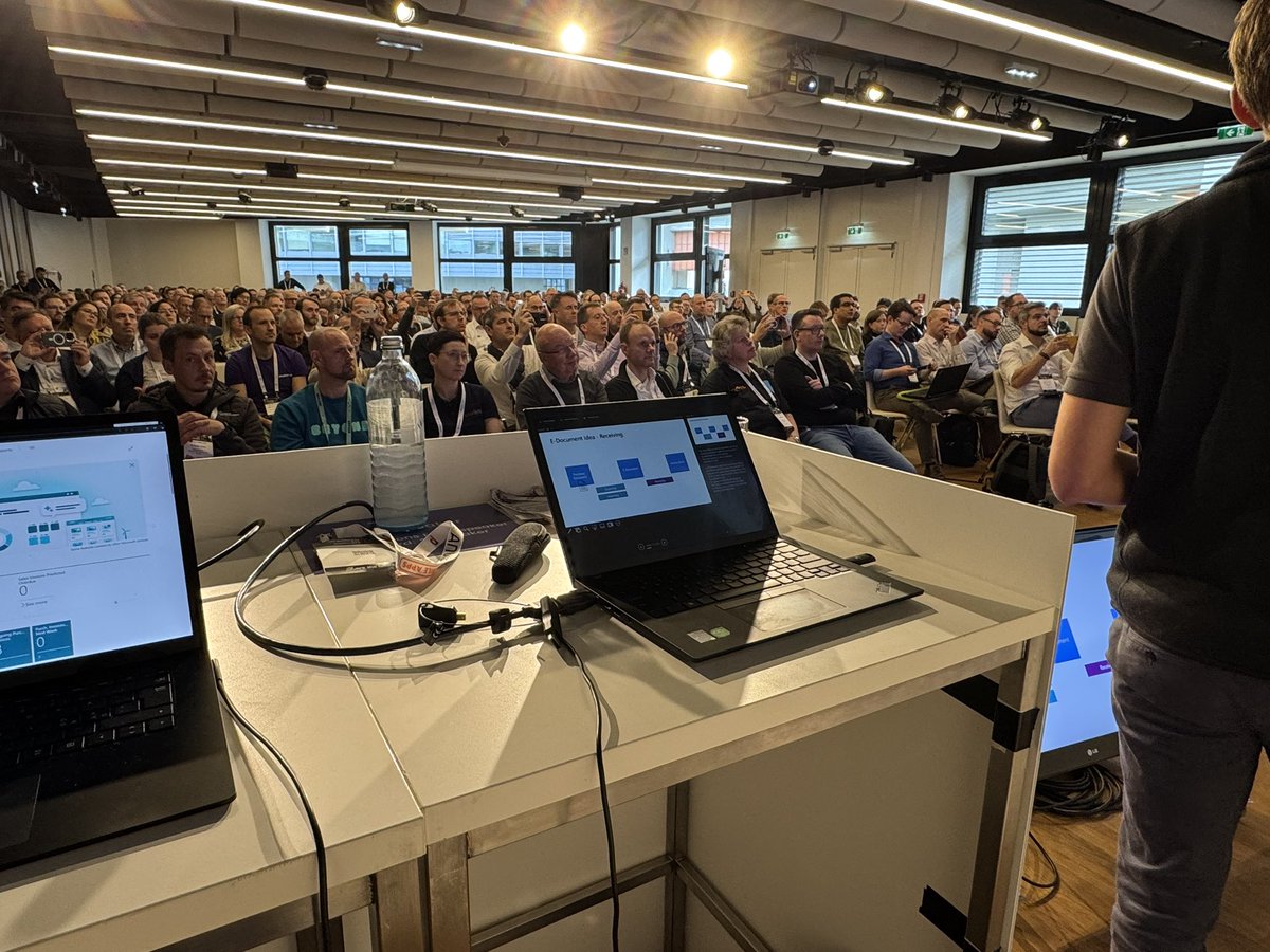 atotovic's tweet image. Full room with 350+ attendees about #Edocuments in #MSDyn365BC on #DirectionsEMEA