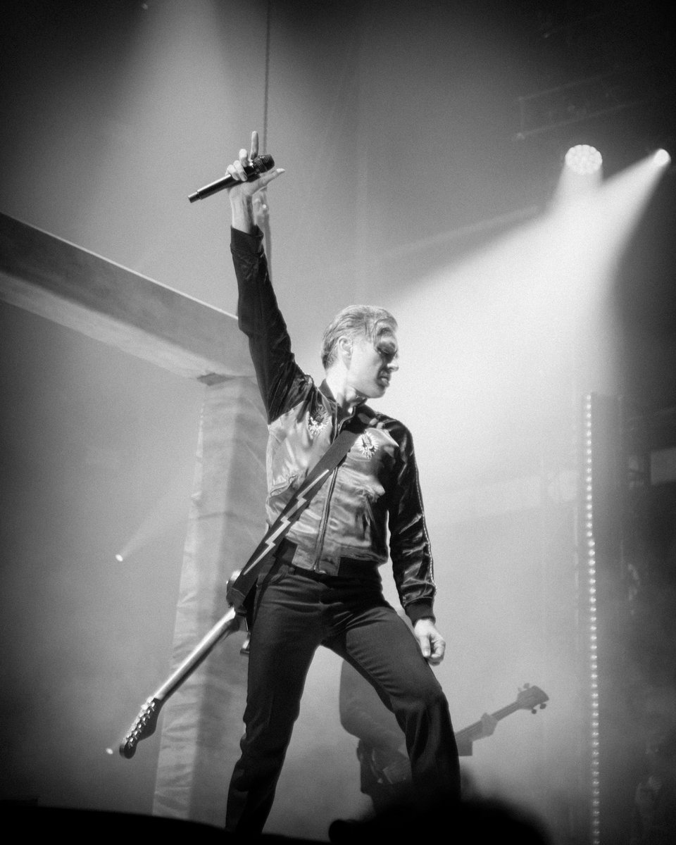 Franz_Ferdinand's tweet photo. We're excited to be heading to South America this week.

📸 @AlanCortesT https://t.co/evtwUWGiEN