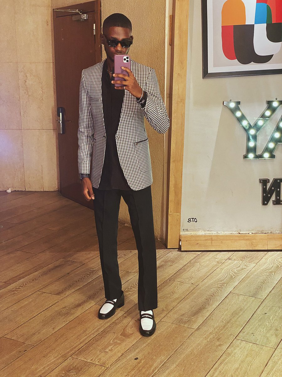 StiitchClothing's tweet photo. Guess who?😎

Check out our fabulous CEO @Angel_HRH, exuding style and confidence in a sharp checkered blazer expertly tailored by @StiitchClothing !

This look is the ultimate date night inspiration!

🏷️: N150,000! https://t.co/WUizLQbGAG