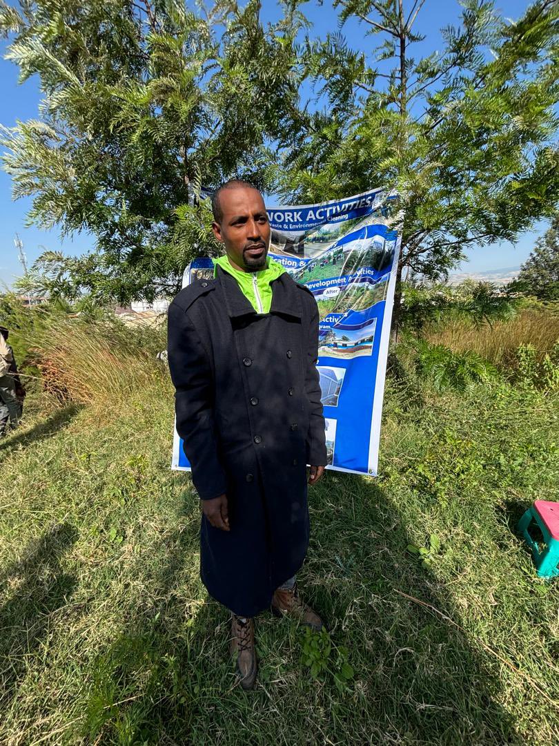 msalim66's tweet photo. I had the pleasure of tasting Kebede’s honey; a beneficiary of UPSNJP. His dedication and hard work shines through every drop #SustainableLivelihoods #Ethiopia https://t.co/CrWT12OK69