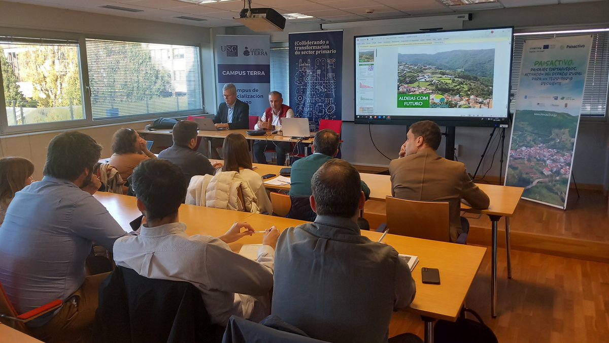 USC (@universidadeusc) on Twitter photo 🍃O consorcio <a href="/paisactivoEU/">PAISACTIVO - POCTEP</a> presenta un manual de boas prácticas e casos de éxito para unha xestión dinámica do espazo rural.
A obra conta con experiencias internacionais a través das que analizar estratexias para revitalizar territorios.
🗞️ usc.gal/gl/campusterra… 🍃O consorcio <a href="/paisactivoEU/">PAISACTIVO - POCTEP</a> presenta un manual de boas prácticas e casos de éxito para unha xestión dinámica do espazo rural.
A obra conta con experiencias internacionais a través das que analizar estratexias para revitalizar territorios.
🗞️ usc.gal/gl/campusterra…