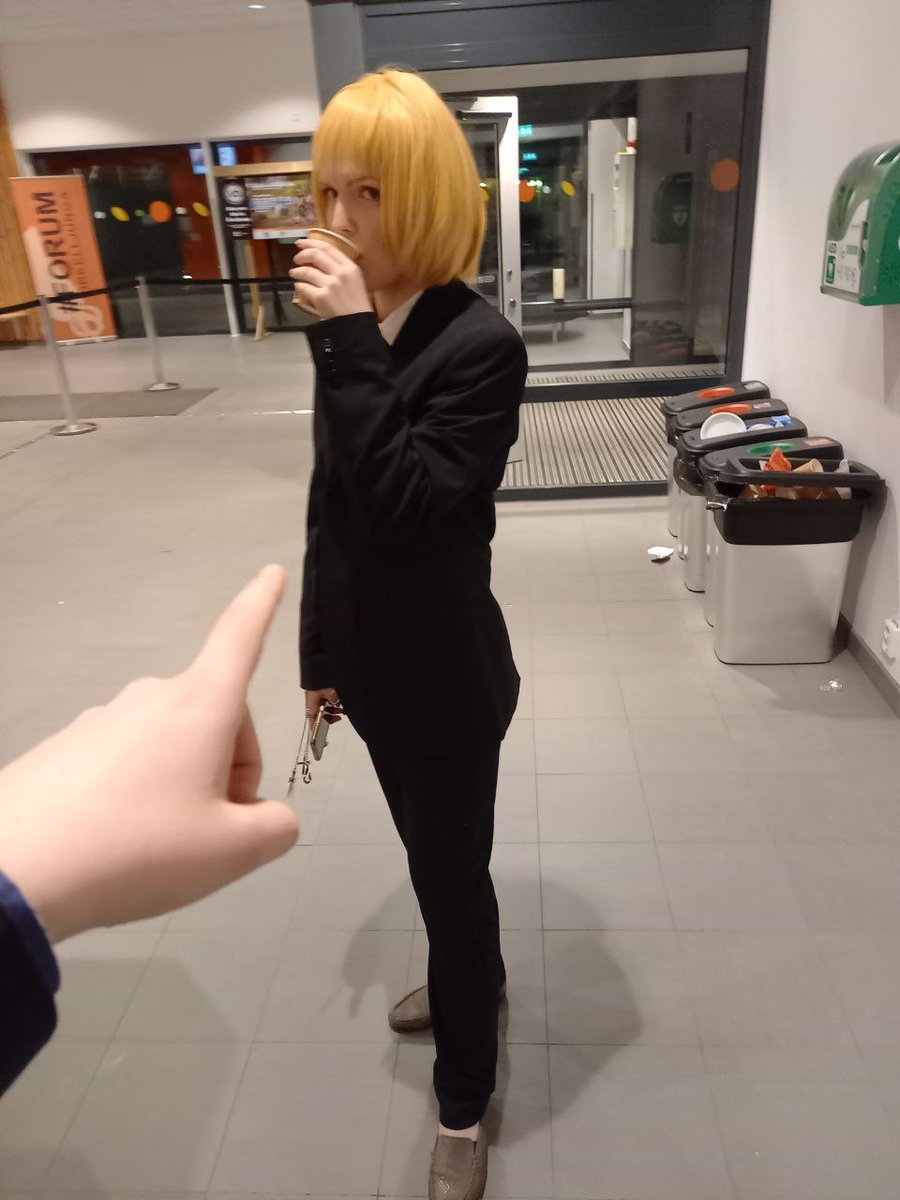 cosmozaec's tweet photo. 📕⛓️👉🚮
Cosplayed Chrollo and Kurapika last week, took 0 normal pictures https://t.co/ahB4CZeakO