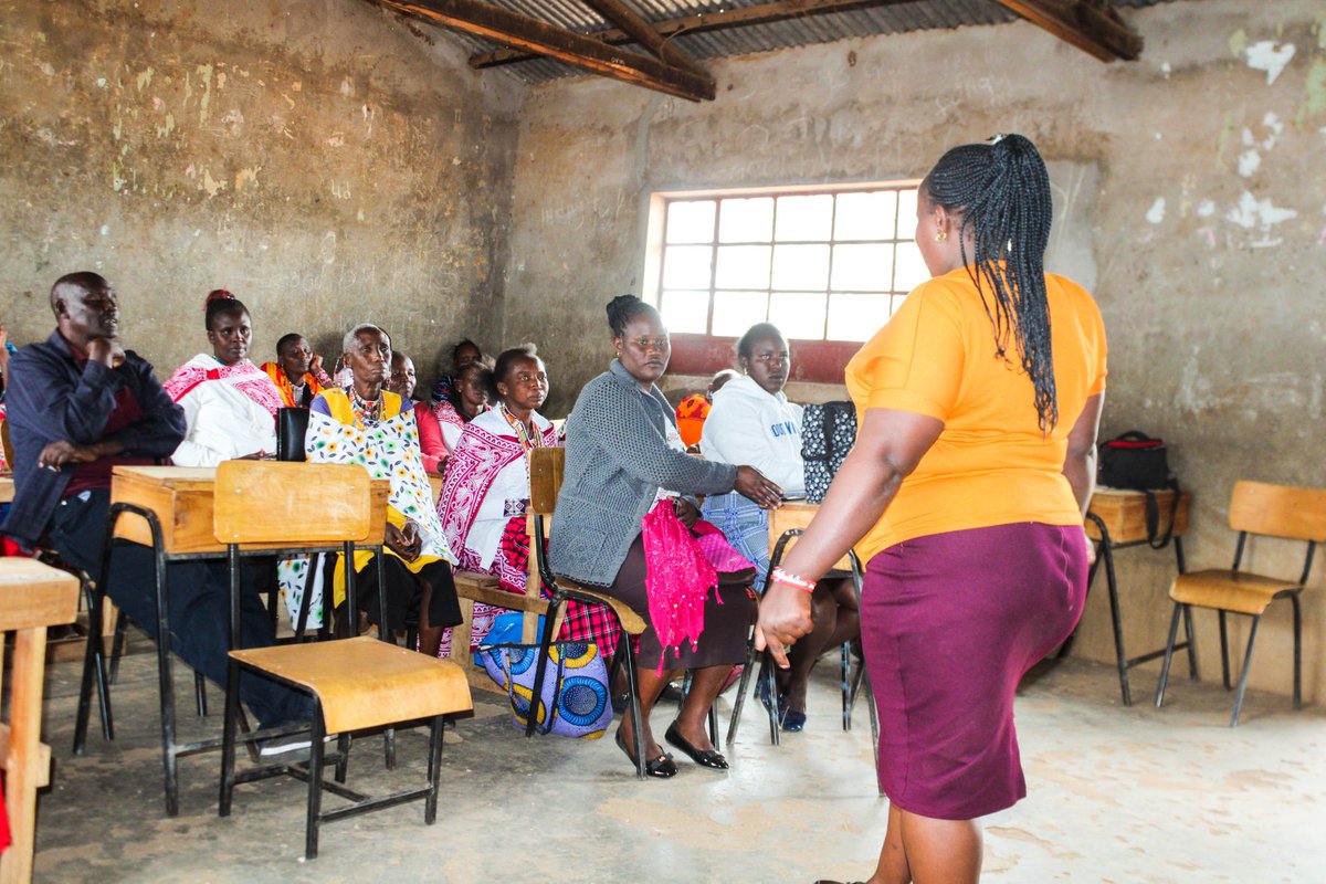 IllaramatakC's tweet image. Building bridges through knowledge exchange!  Parents  at Sajiloni Primary  share insights and experiences from our parental engagement trainings. Empowering our children's education and fostering a stronger community. #KnowledgeExchange #ParentEngagement #SajiloniPrimary"