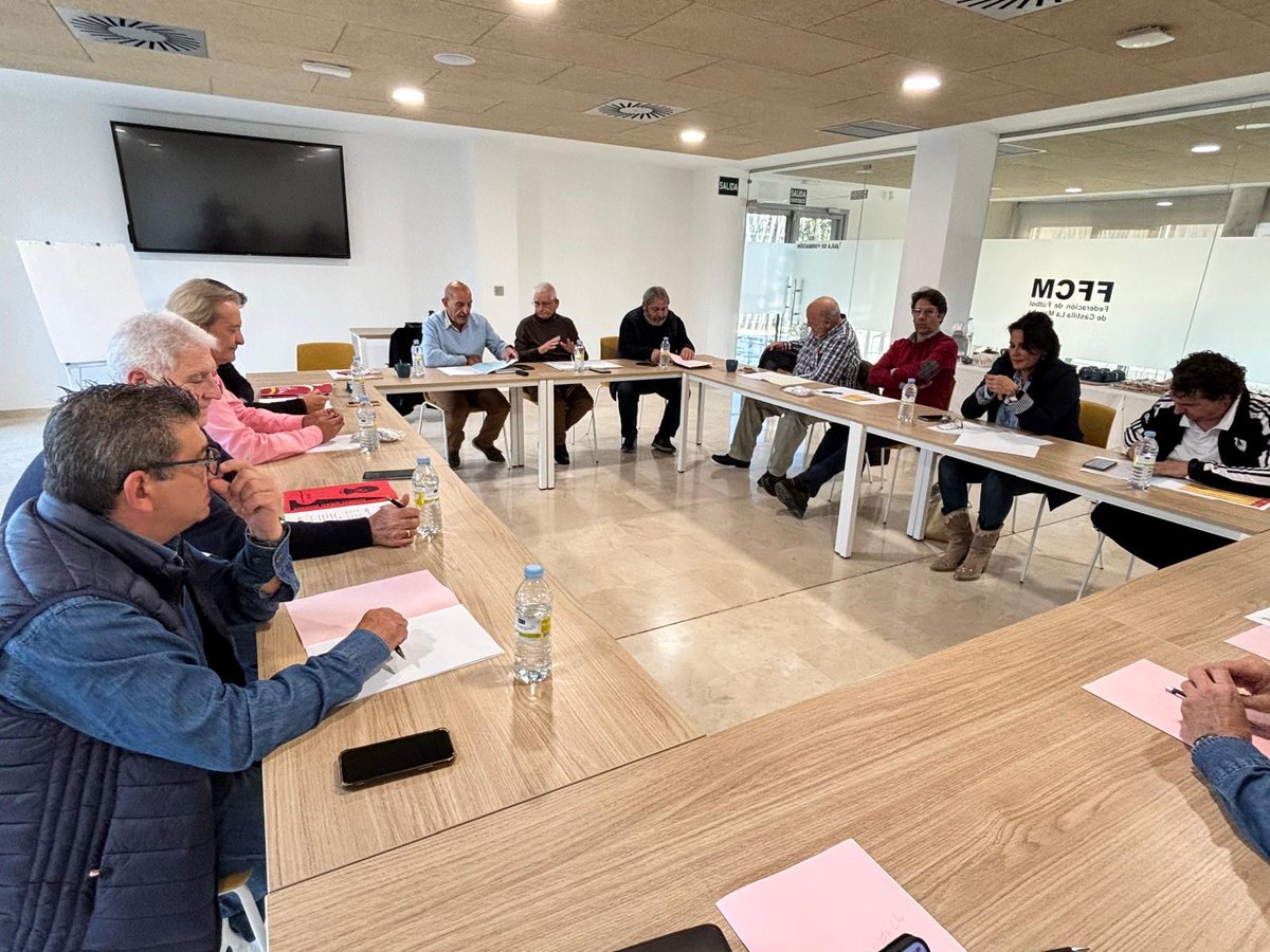 📰 NOTICIA |

▶️ Junta Directiva del Comité Técnico de fútbol sala

🔗 ffcm.es/pnfg/NNws_ShwN…

#somosCLM | #futsalCLM