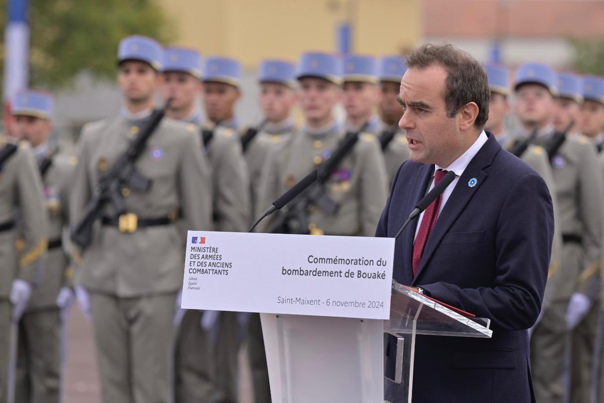 SebLecornu's tweet image. Vingt ans après, nous n’avons rien oublié du courage et du sens du devoir des soldats morts pour la France ou blessés à Bouaké.

Le 6 novembre 2004, en Côte d’Ivoire, les bombardements sur la ville de Bouaké ont coûté la vie à neuf d’entre eux, en ont blessé soixante-dix autres.…