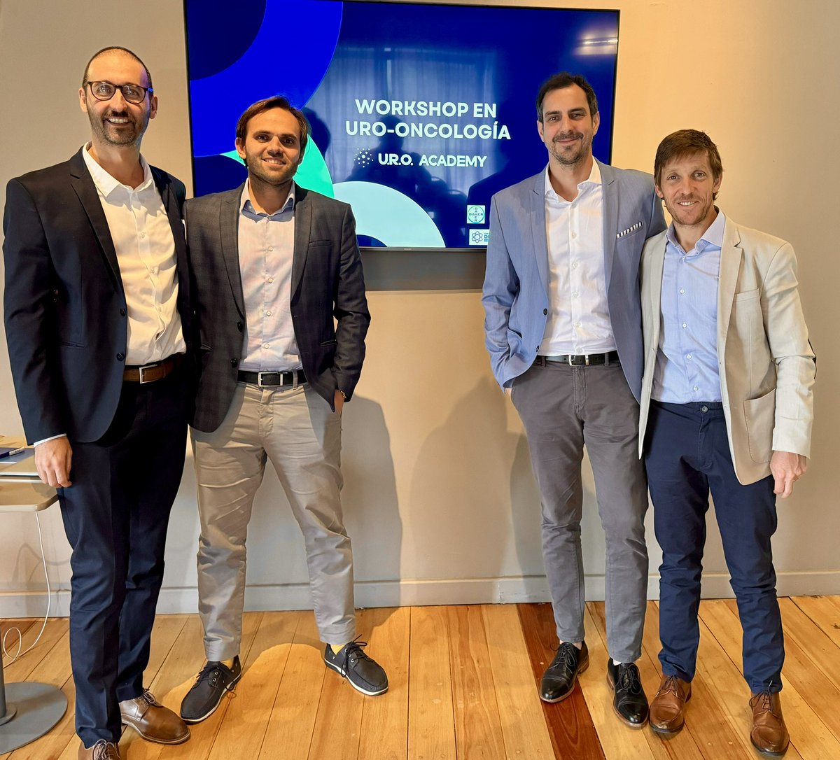 Rodrigo Sanchez Roger (@rodrogsan) on Twitter photo Pre Congreso con el equipo #U.R.OAcademy controversias del día a día urooncologia <a href="/cdanicas/">Daniel Castellano</a> <a href="/BelisleDiego/">Diego Belisle</a> <a href="/DrJerez_Ignacio/">Ignacio Jerez</a> <a href="/carrarasanti/">Santi</a> <a href="/richardetmarti5/">Martin Richardet</a> Pre Congreso con el equipo #U.R.OAcademy controversias del día a día urooncologia <a href="/cdanicas/">Daniel Castellano</a> <a href="/BelisleDiego/">Diego Belisle</a> <a href="/DrJerez_Ignacio/">Ignacio Jerez</a> <a href="/carrarasanti/">Santi</a> <a href="/richardetmarti5/">Martin Richardet</a>