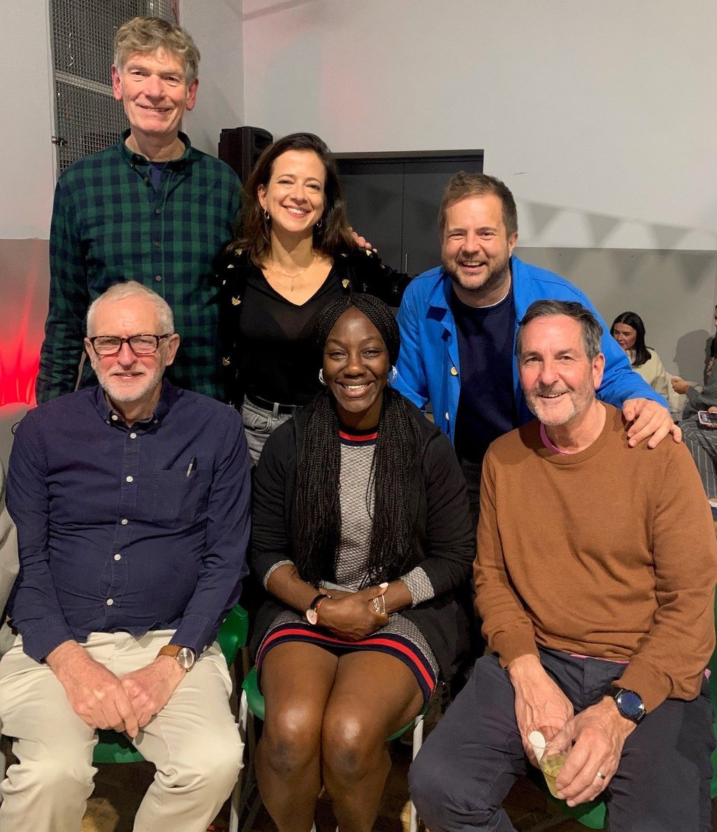 It's #trusteeweek2024! We're celebrating our dedicated Trustees💛. As local residents passionate about Elizabeth House, they help us deliver a strong programme for the community. Thank you to all past &amp; present trustees for making Elizabeth House a special place. #OneCommunity