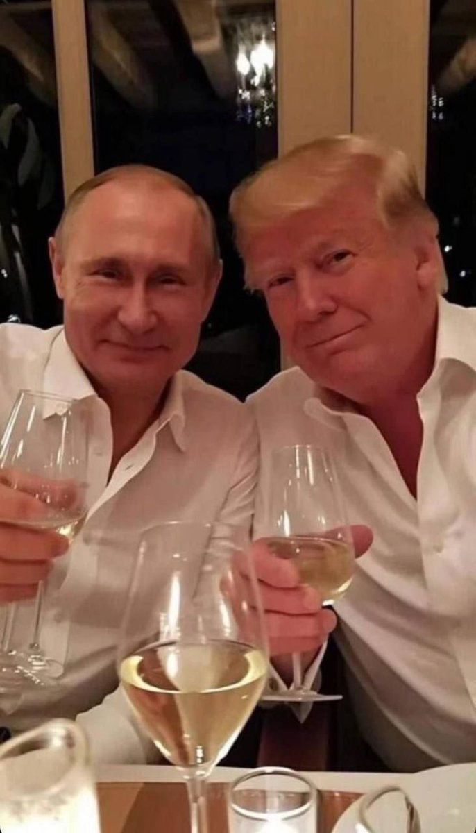 GabeZZOZZ's tweet photo. I want to see them both drinking champagne in Kiev, celebrating Russian victory and peace in the world 🥂 https://t.co/haFzd0bvNb