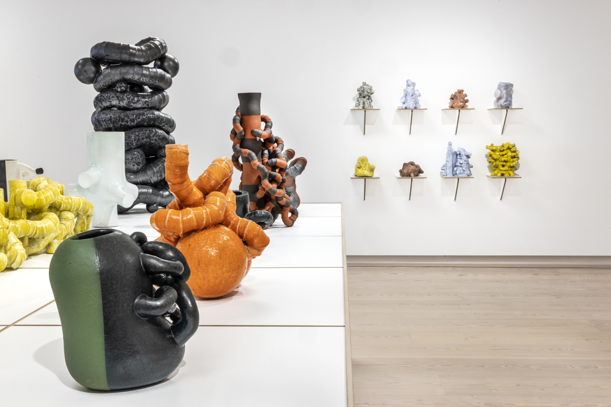 ceramicmagazine's tweet photo. CLAY Museum of Ceramic Art Denmark presents 'Martin Bodilsen Kaldahl: Cuts, Stripes, and Knots – A Ceramic Retrospective.' This exhibition highlights over three decades of Kaldahl’s exploration of ceramic sculpture

📙 Read Christina Rauh Oxbøll's essay: https://t.co/xie3T9ot4N https://t.co/6HeB3l4SrY