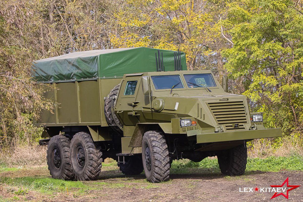 TheGreyPatriot_'s tweet photo. 🇷🇺 Close-ups of new Chekan Armored Truck before departure to SVO zone.
Original vehicle was popularized by Wagner PMC.
#Russia #Russian #Russians #Today #SVO #Chekan #MRAP #Armored #Truck #Ural #Military #Army #Wagner #PMC #Merc https://t.co/rxMsC1ydQu