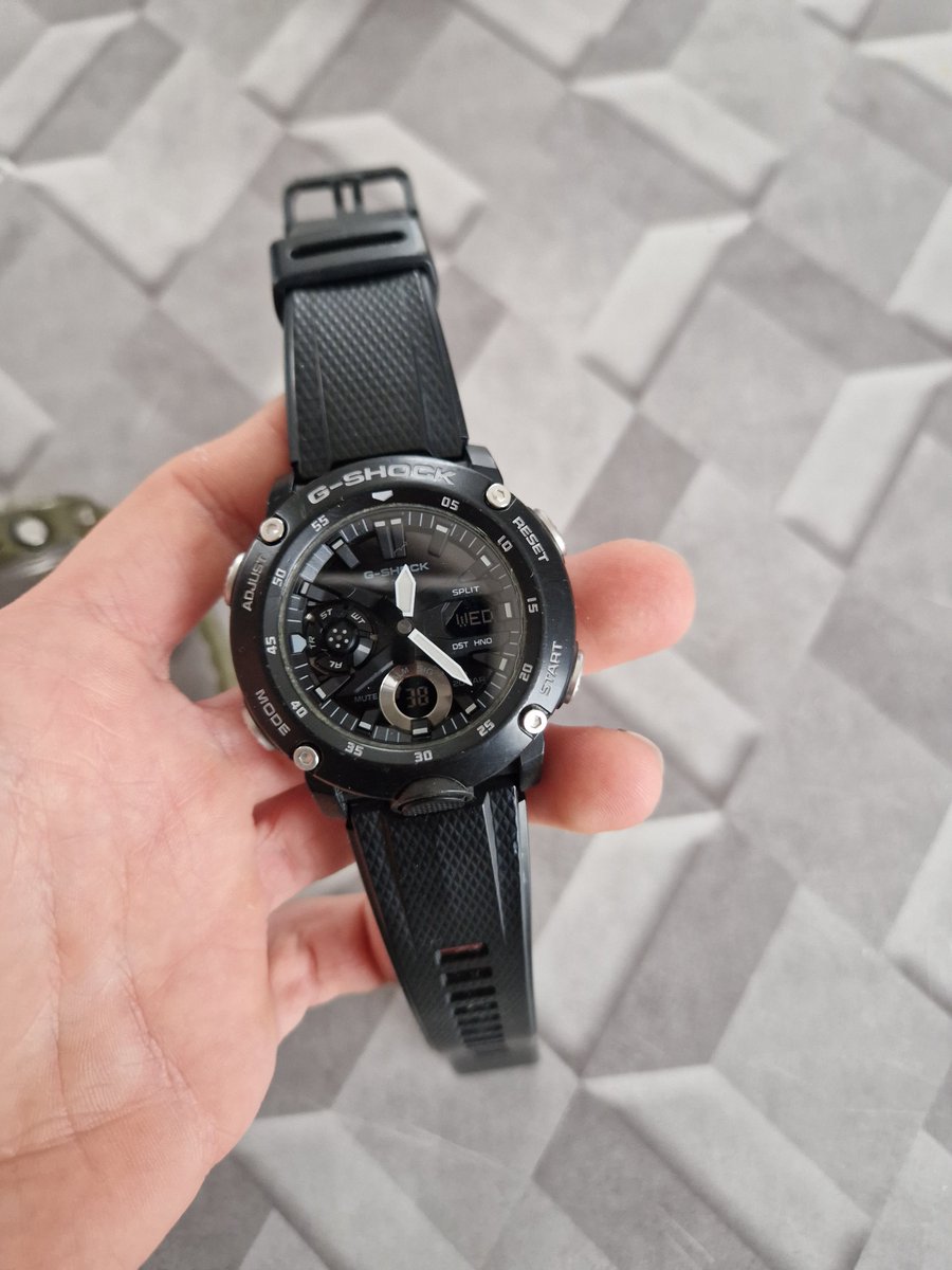 Jvares83's tweet photo. I finally got new batteries 👍cleaned and ready for sale 🤣
#gshockfan
#gshockfetish
#wristwatchfetish https://t.co/0fBMs9BCTn
