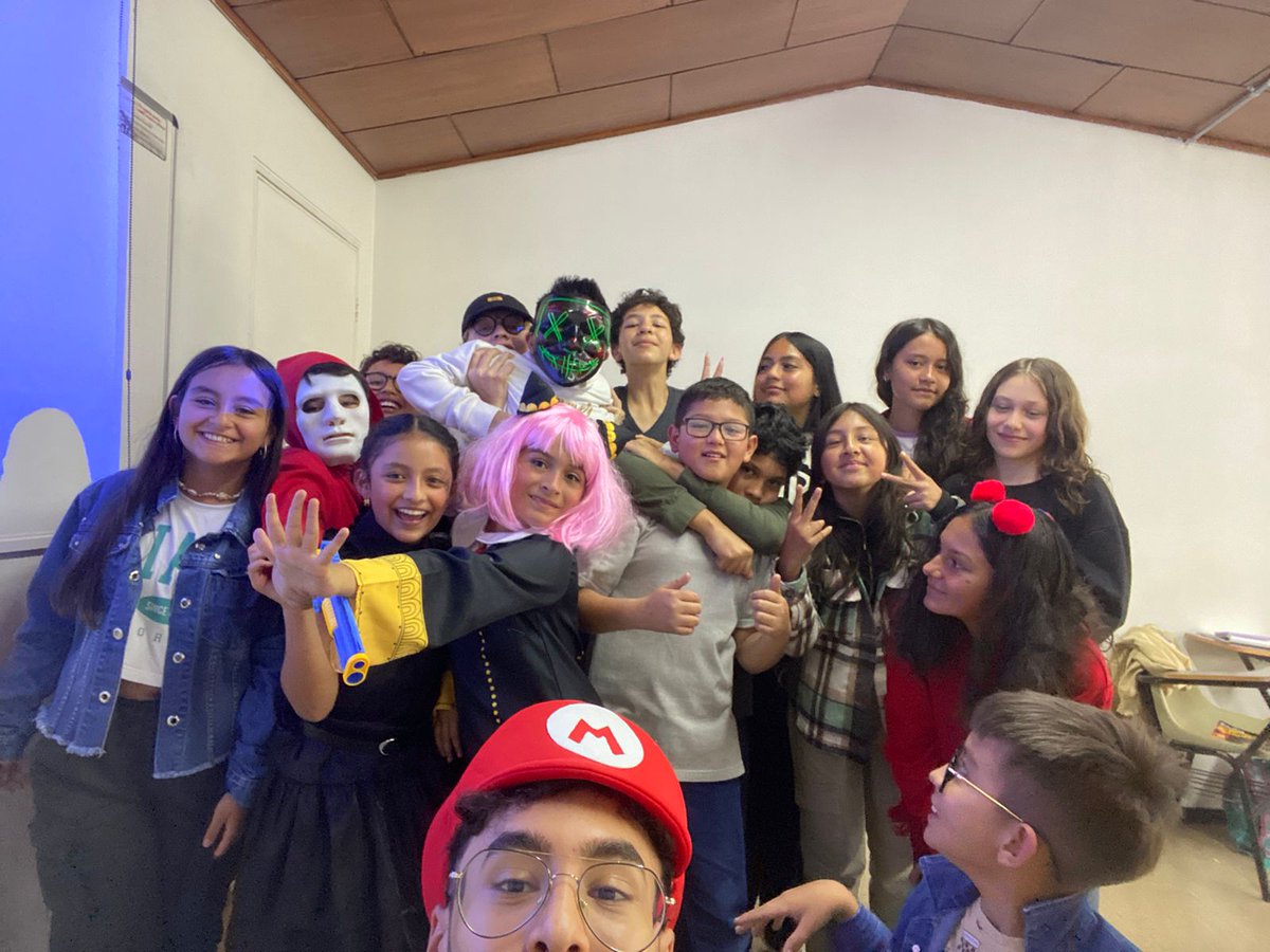 DECUCentral's tweet photo. Celebramos con gran entusiasmo el Día de 🎃 #Halloween junto a los estudiantes del programa de Inglés para Niños. 🍭🍬Fue una ocasión llena de diversión y emoción, donde los pequeños pudieron disfrutar de una experiencia única y enriquecedora.

#CursoDeInglés #InglésParaNiños https://t.co/sLBvMrqmXd
