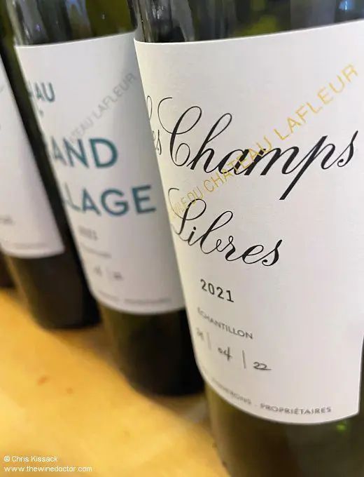 chriswinedoctor's tweet photo. Another chance to see: A new profile. I dive deep into the story of Les Champs Libres, a right-bank white-wine project from the Guinaudeau family.
https://t.co/56DL5Y7UsD
[subscribers only]
#leschampslibres #bordeaux #wine #guinaudeau https://t.co/8M61bwER0v