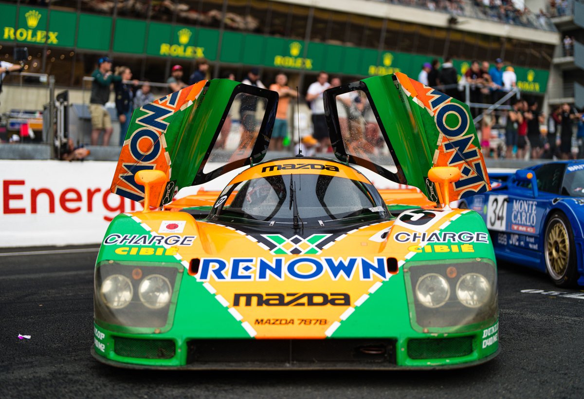 Ce week-end, découvrez la rare Mazda 787B, l'un des 5 exemplaires au monde ! 🏆 

Victorieuse des 24h du Mans en 1991, elle signe la 1ʳᵉ victoire d'un constructeur japonais et d'un moteur rotatif. 

Merci au Musée des 24h du Mans pour cette opportunité unique ! 🙏🏻