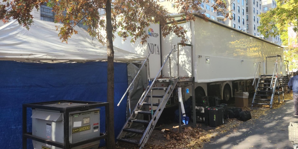 NEPGroupInc's tweet image. NEP GROUP ONSITE | NYC MARATHON 📷

NEP Group is proud to have supported the New York City Marathon for over 25 years! Our media services and specialty capture solutions were onsite over the weekend as over 50,000 runners took part in this year's race.

#NEPGroup #MediaServices