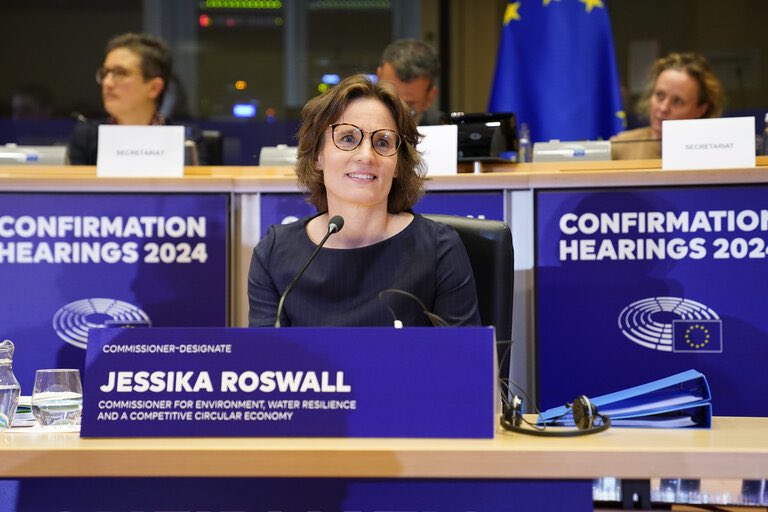 Tacksam och glad över det breda stödet från Europaparlamentets miljöutskott. 

Jag ser fram emot vårt gemensamma arbete inom miljö, vattenresiliens och en konkurrenskraftig cirkulär ekonomi.