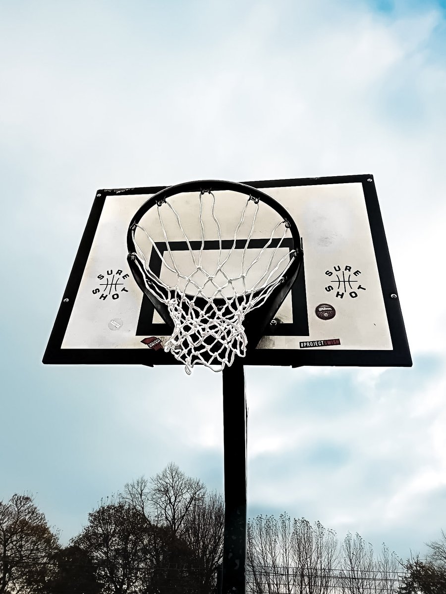 ParksNewcastle's tweet image. We&apos;re pleased to let you know that our Sports Officer, Mal has been out and about in Armstrong Park, Leazes Park &amp;amp; Gosforth Central Park this week, installing brand new nets courtesy of @bballengland as part of #projectswish in our designated Basketball courts.
