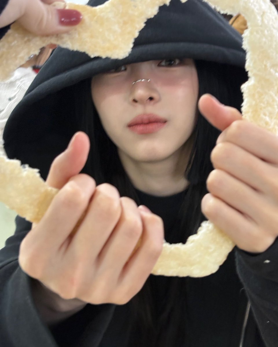 룩🗡 tweet media
