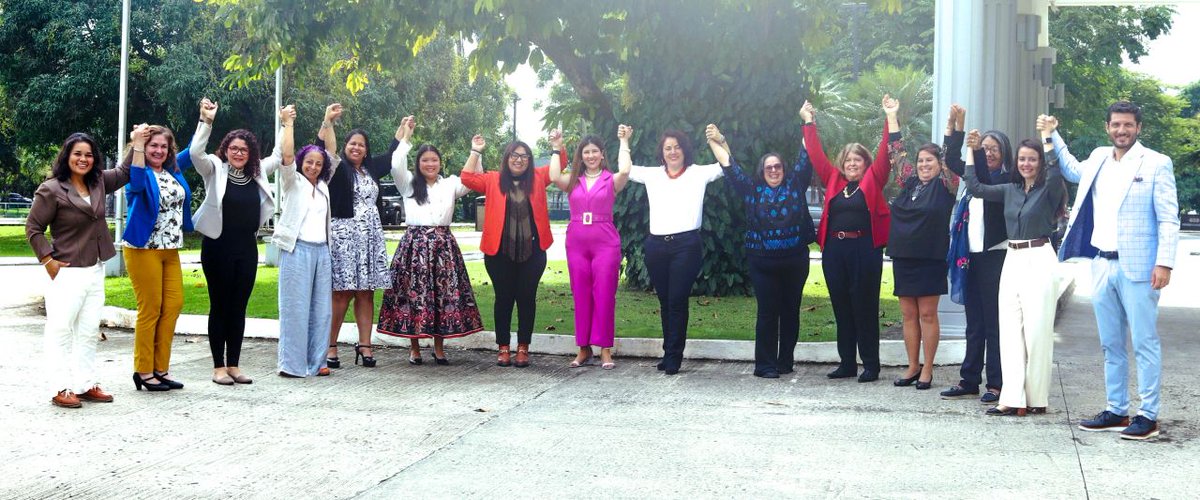 #Resiliencia con enfoque de #género. Representantes de Red LAC de #MujeresRRD, con más de mil miembros, fortalecen alianzas con sector privado y academia para difundir conocimientos que empoderan a nuestras comunidades. Explora los recursos de la Red👉undrr.org/es/recursos-de…