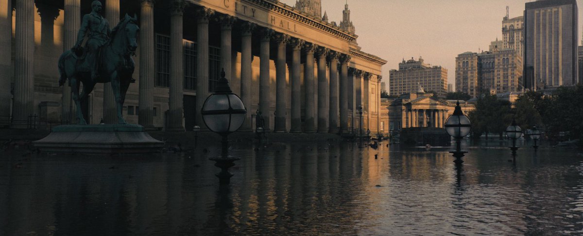 batman_shots's tweet image. Wednesday, November 6th. The city is underwater 🦇