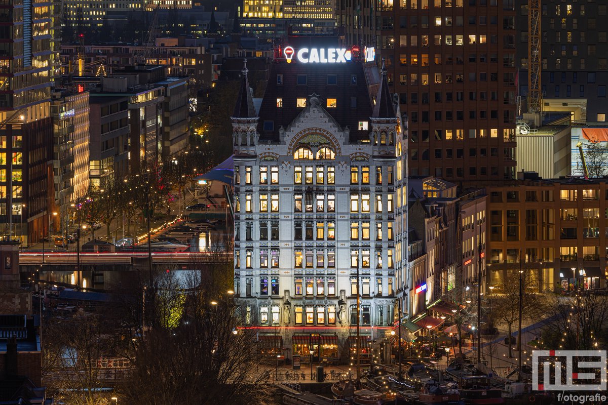 marcvanderstelt's tweet photo. De Oudehaven in Rotterdam by Night met het Witte Huis 

#fotograaf #photographer #wittehuis #haven #harbour #nightphotography #oudehaven #nachtfotografie  #calex #whitehouse

Meer op: https://t.co/NZHAwkj6ub https://t.co/K5tOMQVY7L