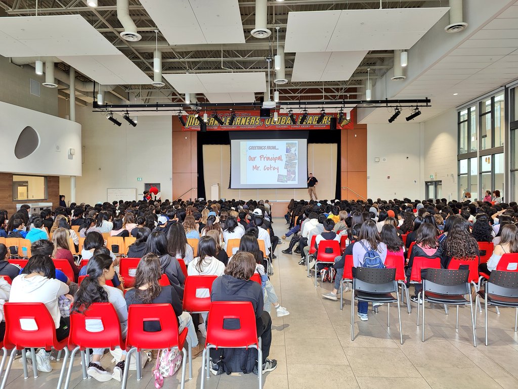 MrMacSCPS's tweet image. Thank you @BillHogarthSS for hosting all of us today as part of Grade 8 Day!