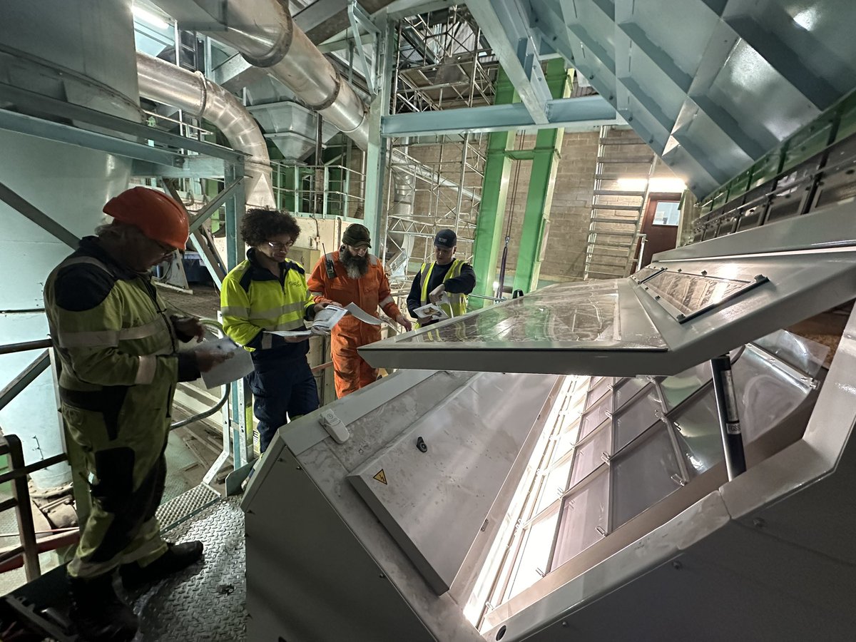 trinitygrainltd's tweet photo. Exciting times at our Shrewton store! Our team are currently receiving expert training from Satake on our brand new colour sorter—a cutting-edge machine designed to remove impurities and elevate grain quality for our members. https://t.co/tbuuF6gVPY