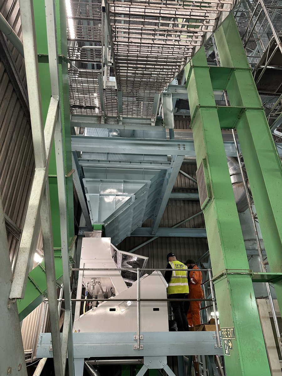 trinitygrainltd's tweet photo. Exciting times at our Shrewton store! Our team are currently receiving expert training from Satake on our brand new colour sorter—a cutting-edge machine designed to remove impurities and elevate grain quality for our members. https://t.co/tbuuF6gVPY