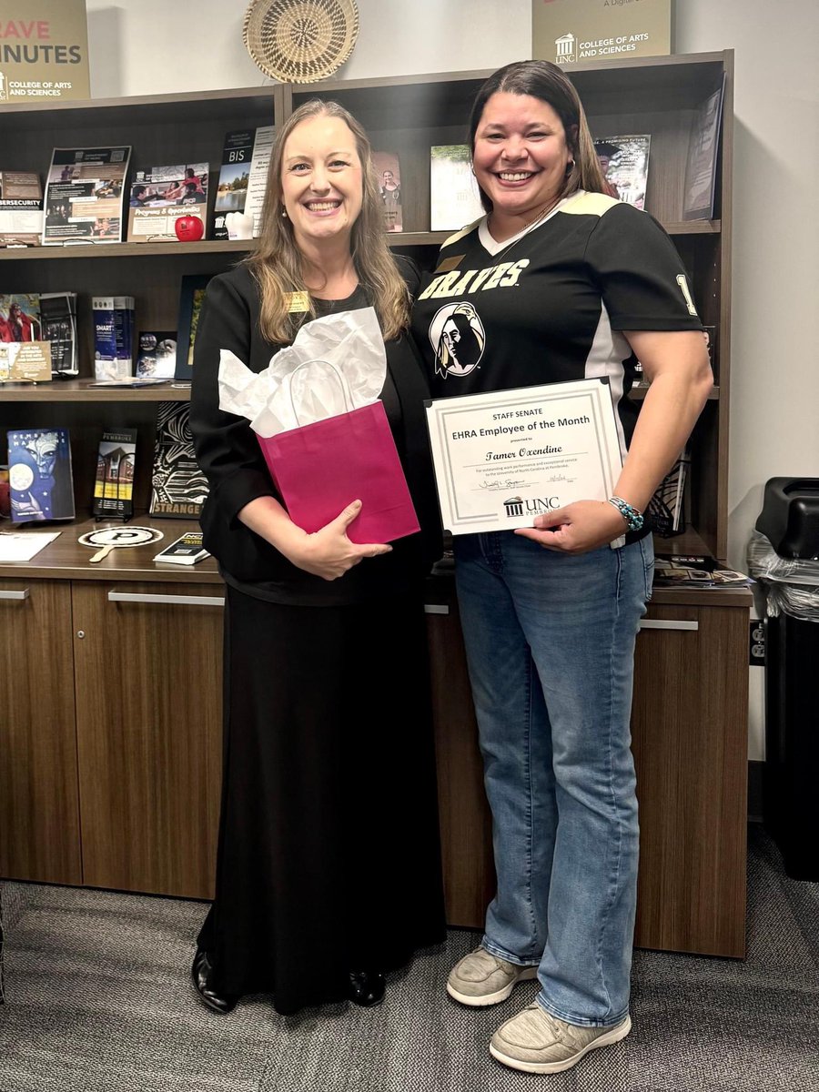 uncpcas's tweet image. Thank you to Mrs. Tamer Oxendine of our Interdisciplinary Studies Program, for her tireless work on behalf of students, and congrats for the well-deserved recognition as EHRA Employee of the Month! #InterdisciplinaryStudies #UNCP #AwardWinning 🏆🖤💛