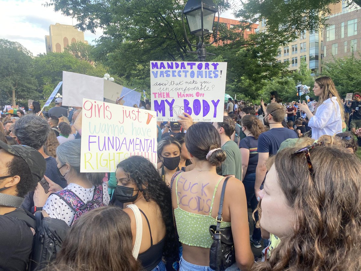 🇺🇸La victoria de Trump pone en riesgo el derecho al aborto de miles de mujeres.

El candidato republicano ha negado en campaña que vaya a establecer normas federales de prohibición de la interrupción del embarazo, pero uno de los think tanks que controlan su candidatura tiene