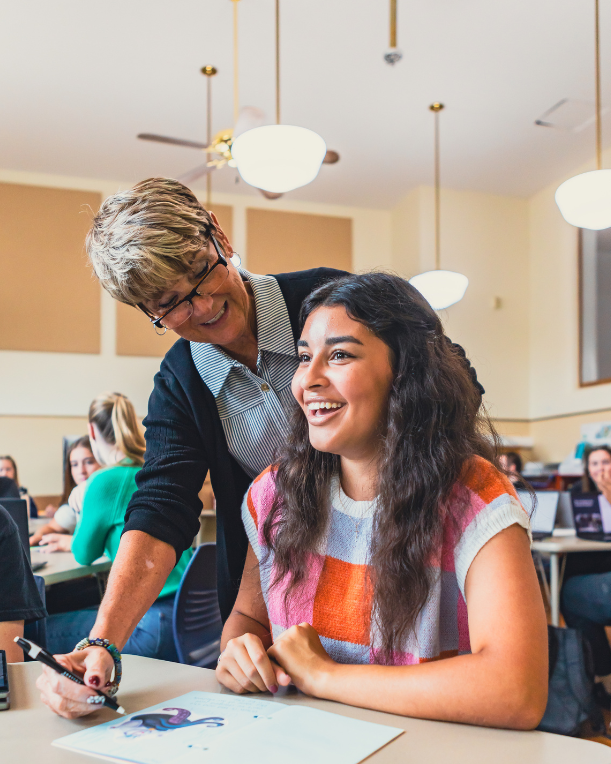 gracecollege's tweet photo. Raise your hand if you love Professor Owens!🙌🙋♀️Our education majors know that a class with Laurie Owens means a day filled with inspiration and fun! Let’s make some magic happen! ✨📚
#Education #EducationalExcellence #CultureOfInnovation #ConnectedCommunity #JoinTheG https://t.co/aSm0Mz7rEk