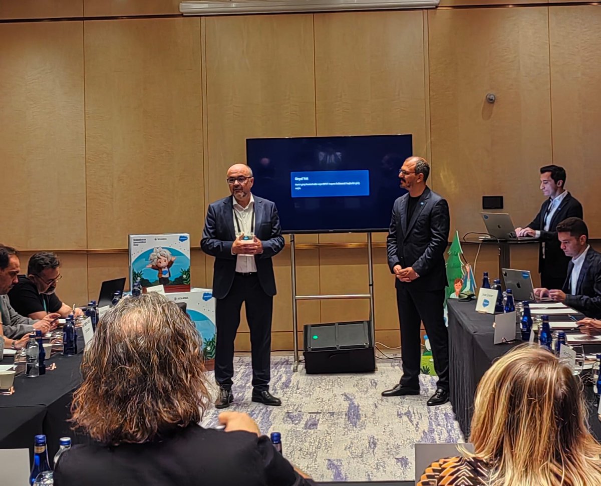 Tasariiletisim's tweet photo. Önceki gün Salesforce #İnovasyon Günü'nde gerçekleştirdiğimiz #Salesforce Türkiye basın toplantımızın #ekonomi ve #teknoloji gazetecisi tüm katılımcılarına teşekkür ederiz. 👨🚀@tlaysari
@denizsagci @salesforce #inovationday #ai #yapayzeka https://t.co/vqyFJM99Nn