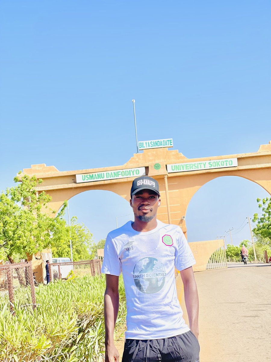 khalidsanusi12's tweet photo. Alhamdu lillah. https://t.co/pahoum1cOi. Geography bagged. 👨‍🎓📜 @UDUSOK https://t.co/uiR9UH6PNT