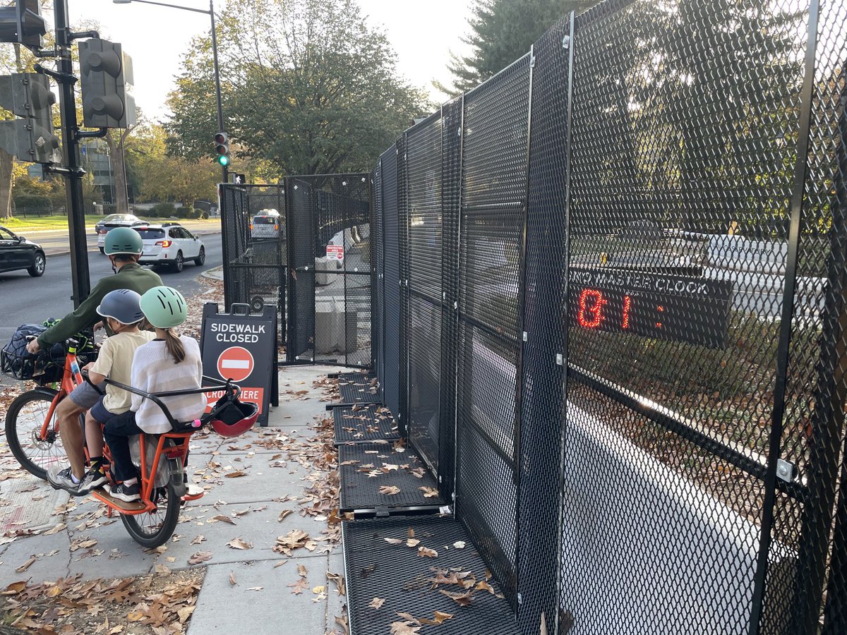 The morning after in DC (VPs Residence along my bike commute to ⁦<a href="/NLintheUSA/">Netherlands Embassy in the US 🇳🇱🇺🇸</a>⁩ )