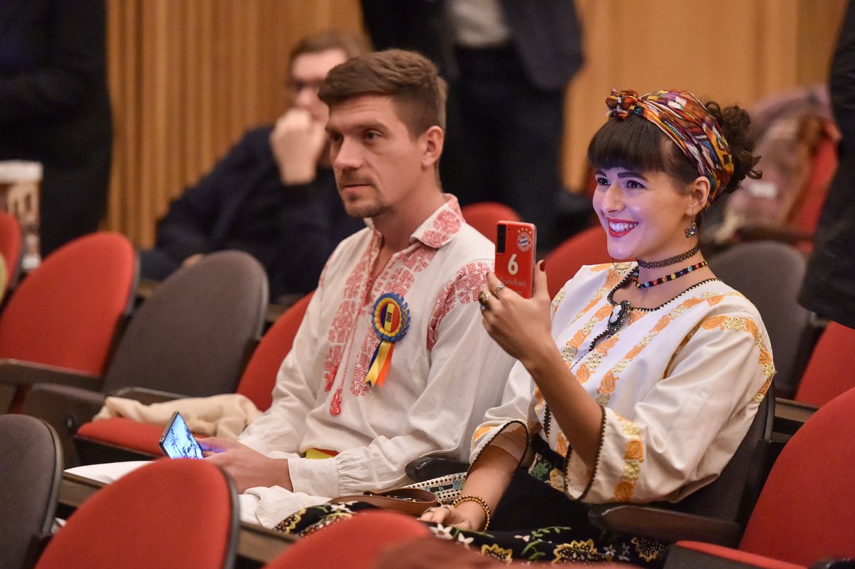 #Filmfestival #Cottbus: Noch bis zum 10. November steht in Cottbus alles im Focus Kino. Schwerpunktmäßig werden osteuropäische Filme in verschiedenen Kinos und Sälen der Stadt gezeigt. filmfestivalcottbus.de