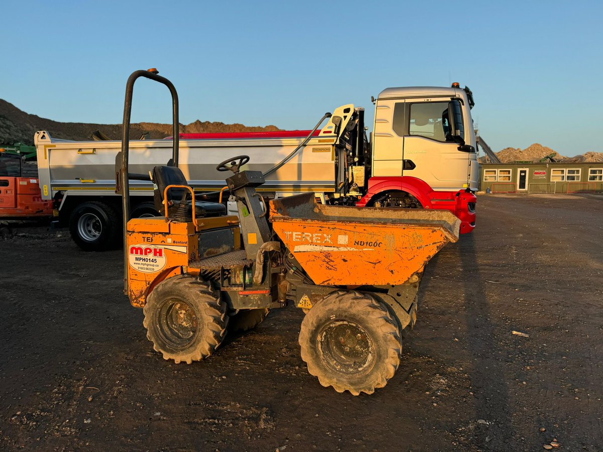 MonkPlantHire's tweet photo. ‼️ CHECK OUT OUR NEW SALES PAGE ON OUR WEBSITE ‼️

Take a look at the lorries and plant machinery we have on offer and grab yourselves a real bargain! 

https://t.co/sXenVyohsC

To enquire please call 01603 882220 Option 3 or email info@mphgroup.co.uk https://t.co/yOuRFZOxd5