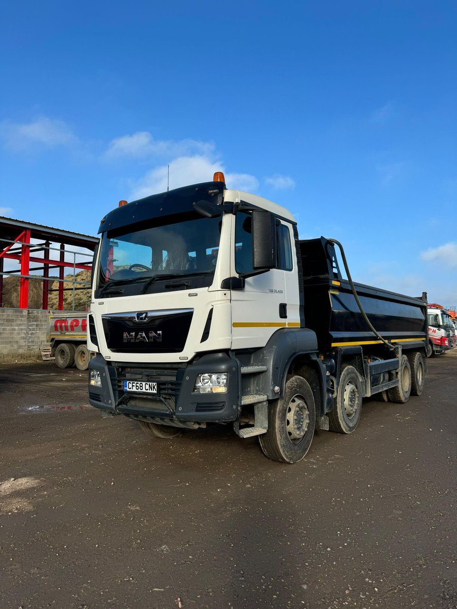 MonkPlantHire's tweet photo. ‼️ CHECK OUT OUR NEW SALES PAGE ON OUR WEBSITE ‼️

Take a look at the lorries and plant machinery we have on offer and grab yourselves a real bargain! 

https://t.co/sXenVyohsC

To enquire please call 01603 882220 Option 3 or email info@mphgroup.co.uk https://t.co/yOuRFZOxd5