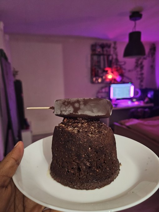 I've had quite a restless night, I think I'm going to pick up some new art supplies today, I haven't<a href="/tag/findom"class="tags"><span>#findom</span></a><a href="/tag/paypig"class="tags"><span>#paypig</span></a><a href="/tag/tikkieslaaf"class="tags"><span>#tikkieslaaf</span></a>