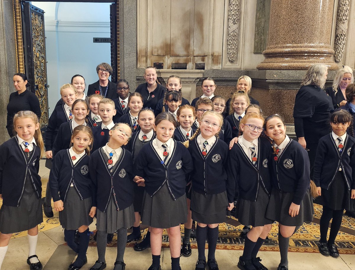 FerriganA's tweet photo. @MonksdownSchool we are so proud of all of the children who took part in today's signing choir event. @MonksdownLC https://t.co/vv5GjrF8Ve